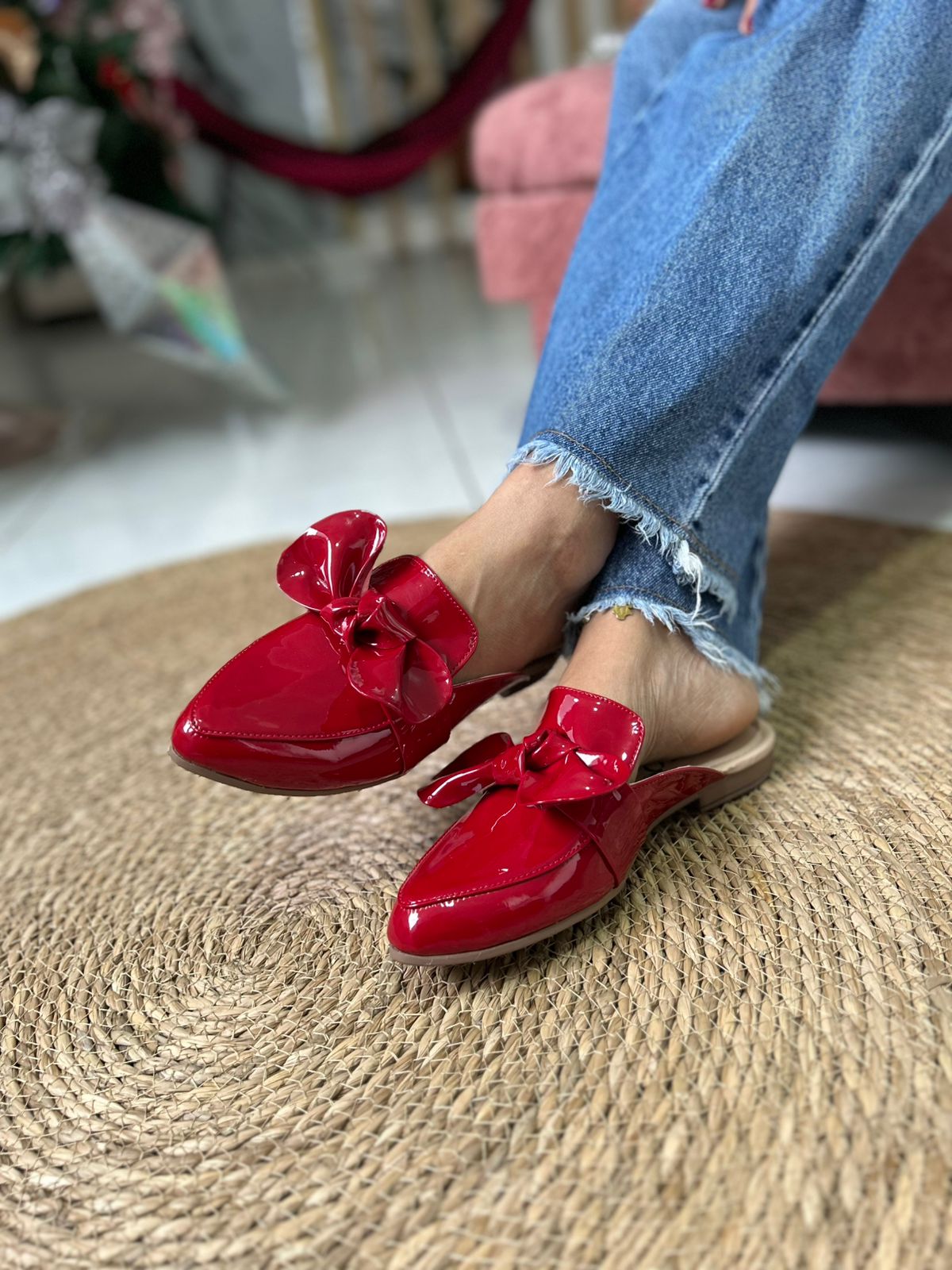 Mule, zueco charol rojo con moño grande - SAYO Shoes