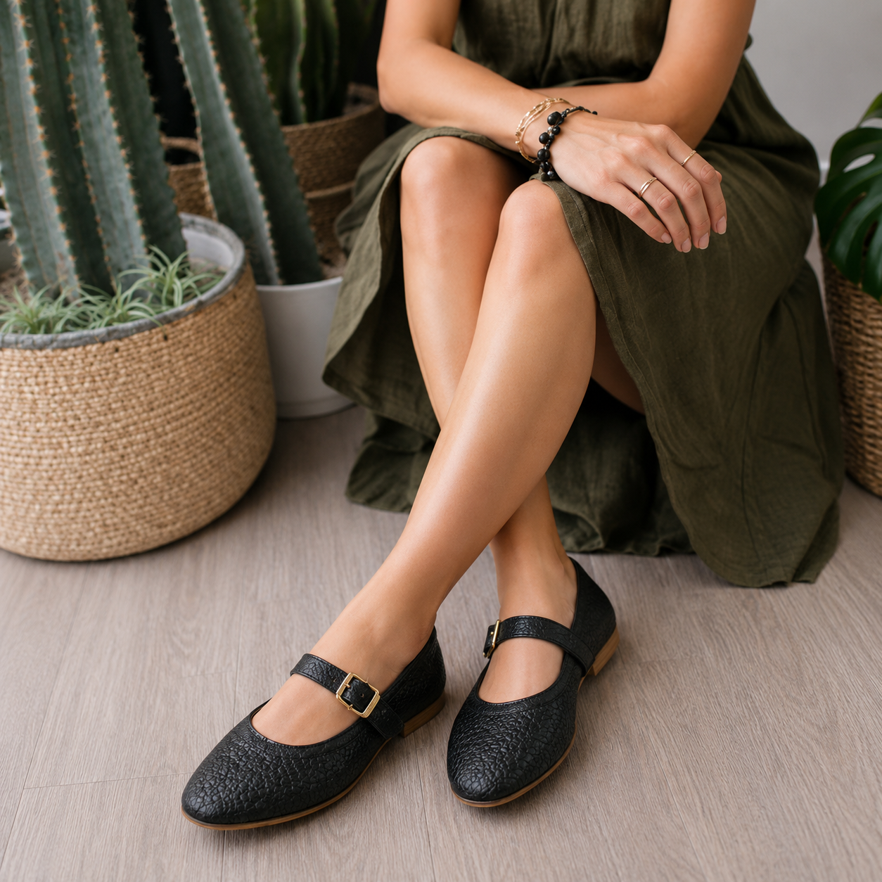 Baletas Mary Jane Tejidas con Hebilla Dorada, Flats – Negro / Beige / camel
